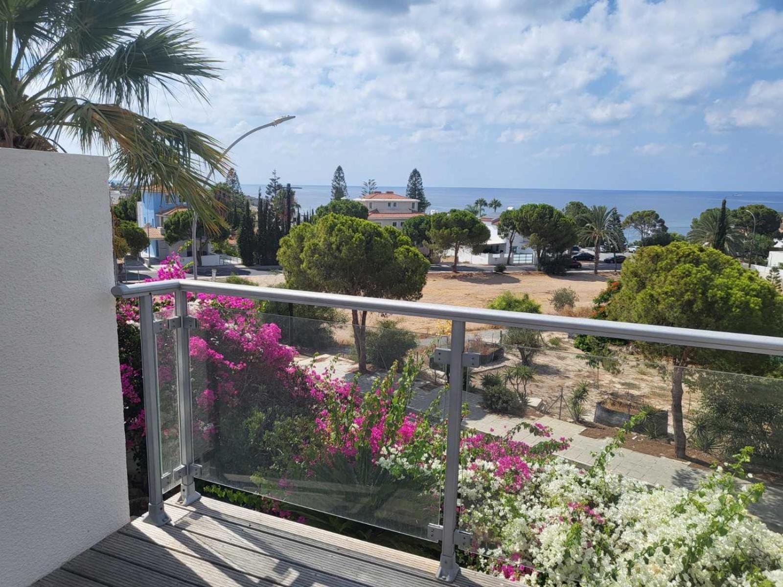 Villa Neyla Four Bedroom Coral Bay Beach Front Exteriér fotografie